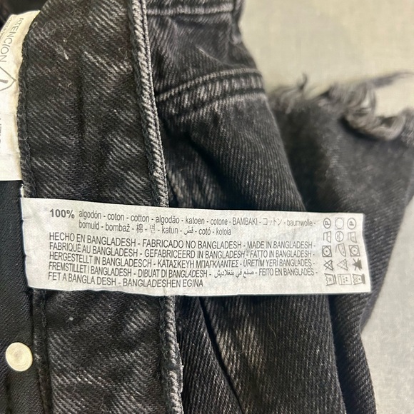 🖤”Zara” NWT Distressed Dark Wash Black “Denim”Cotton Short w/ Pockets Size 14🖤 - Picture 10 of 12
